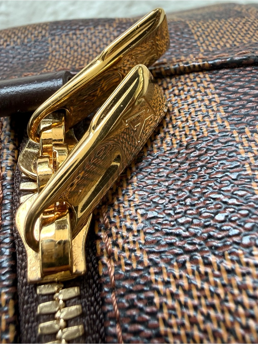 Louis Vuitton travel luggage bag with rolling wheels Authentic Retail 3800$ - Picture 4 of 15